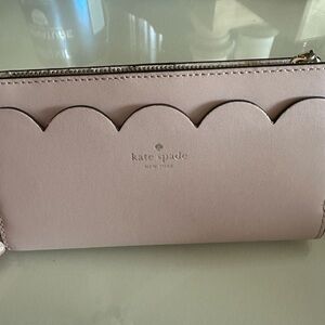 EUC Kate Spade Magnolia Street Braylon wallet